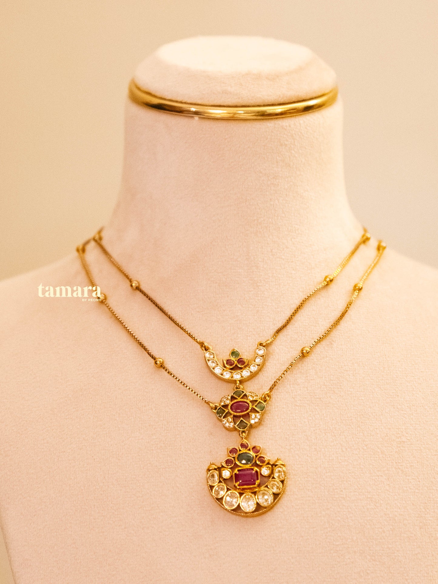 Crescent Kemp Necklace Set