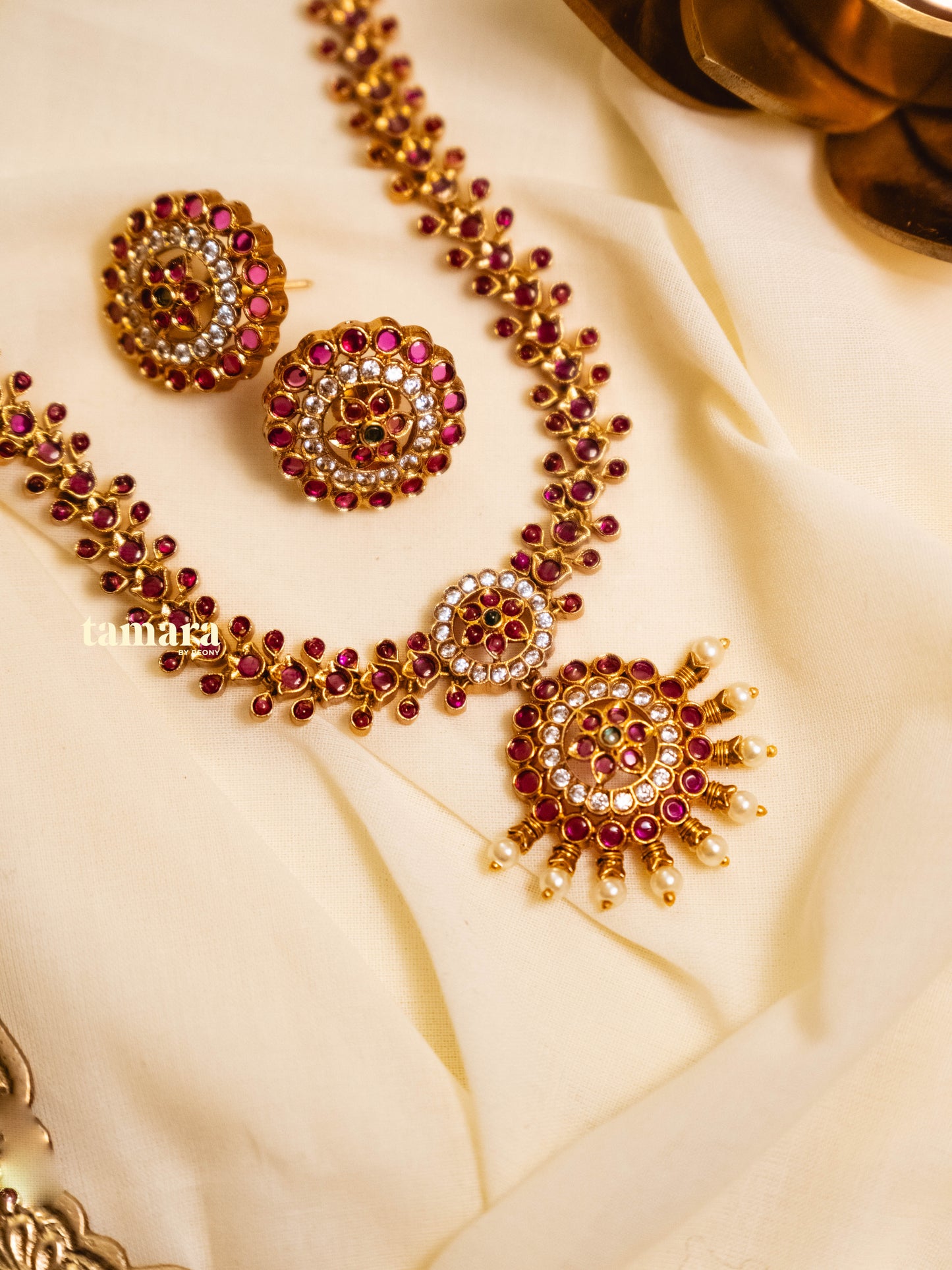 Surya Kemp Necklace Set