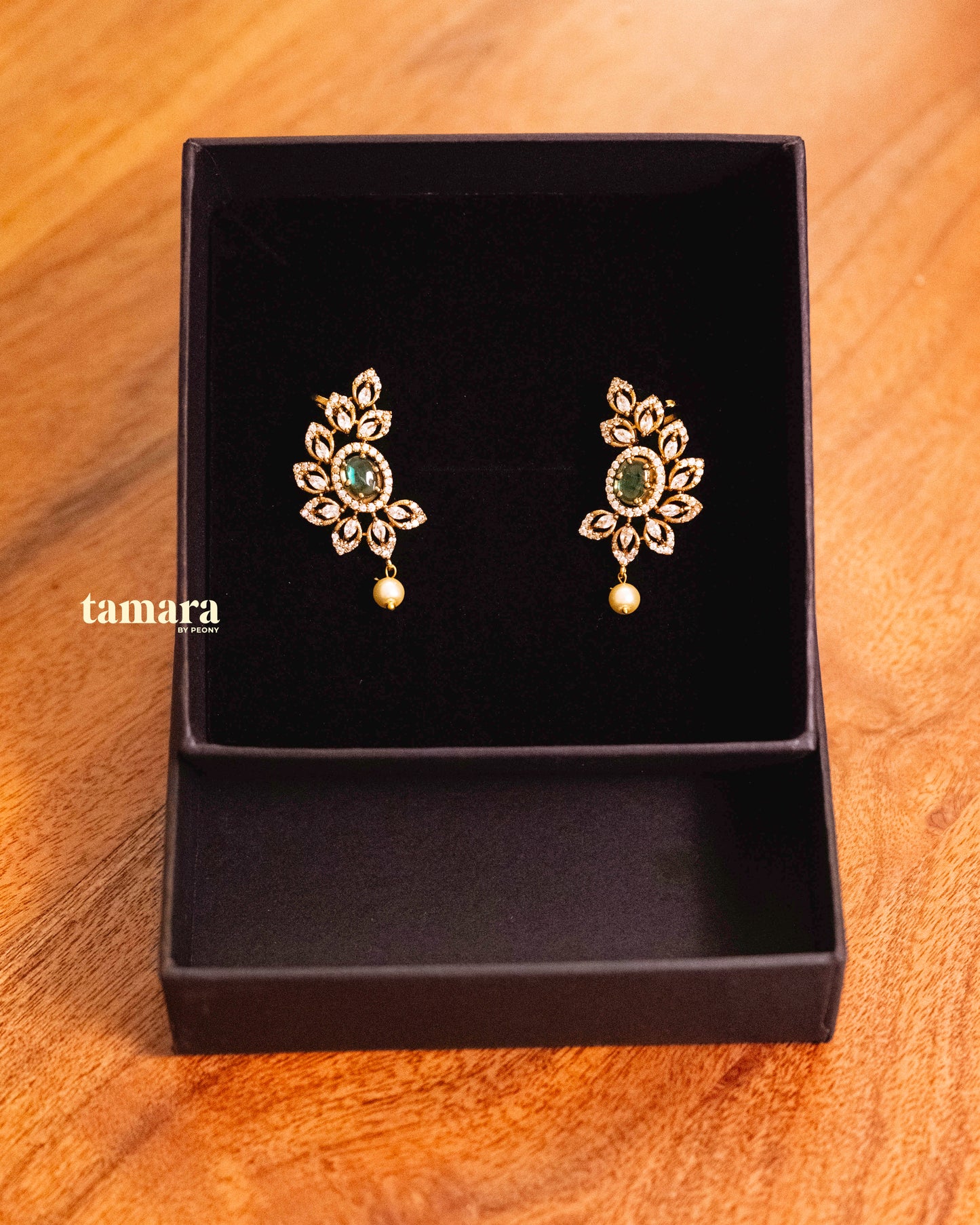 Emerald Cuff earring