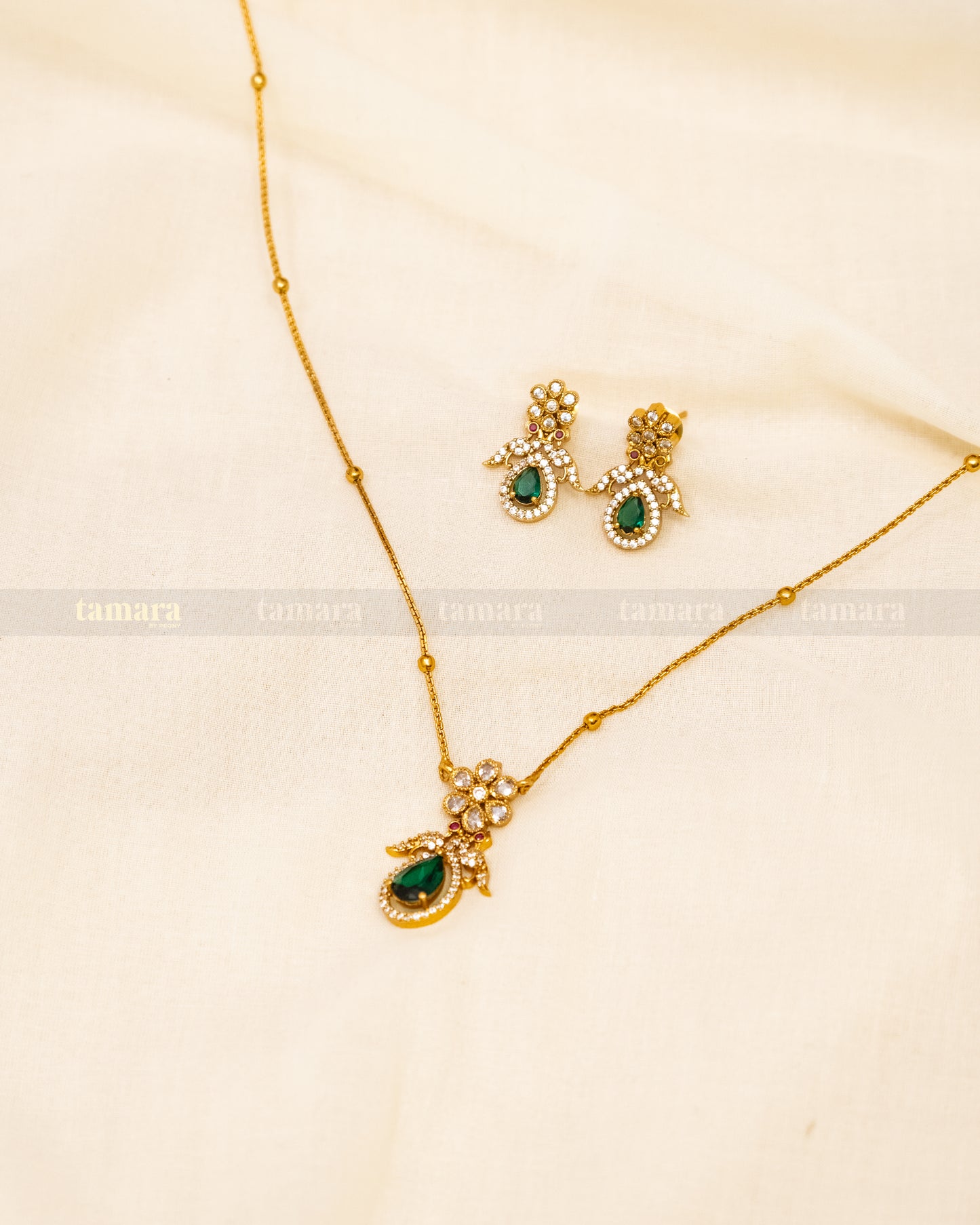 Emerald Pendant with Earrings