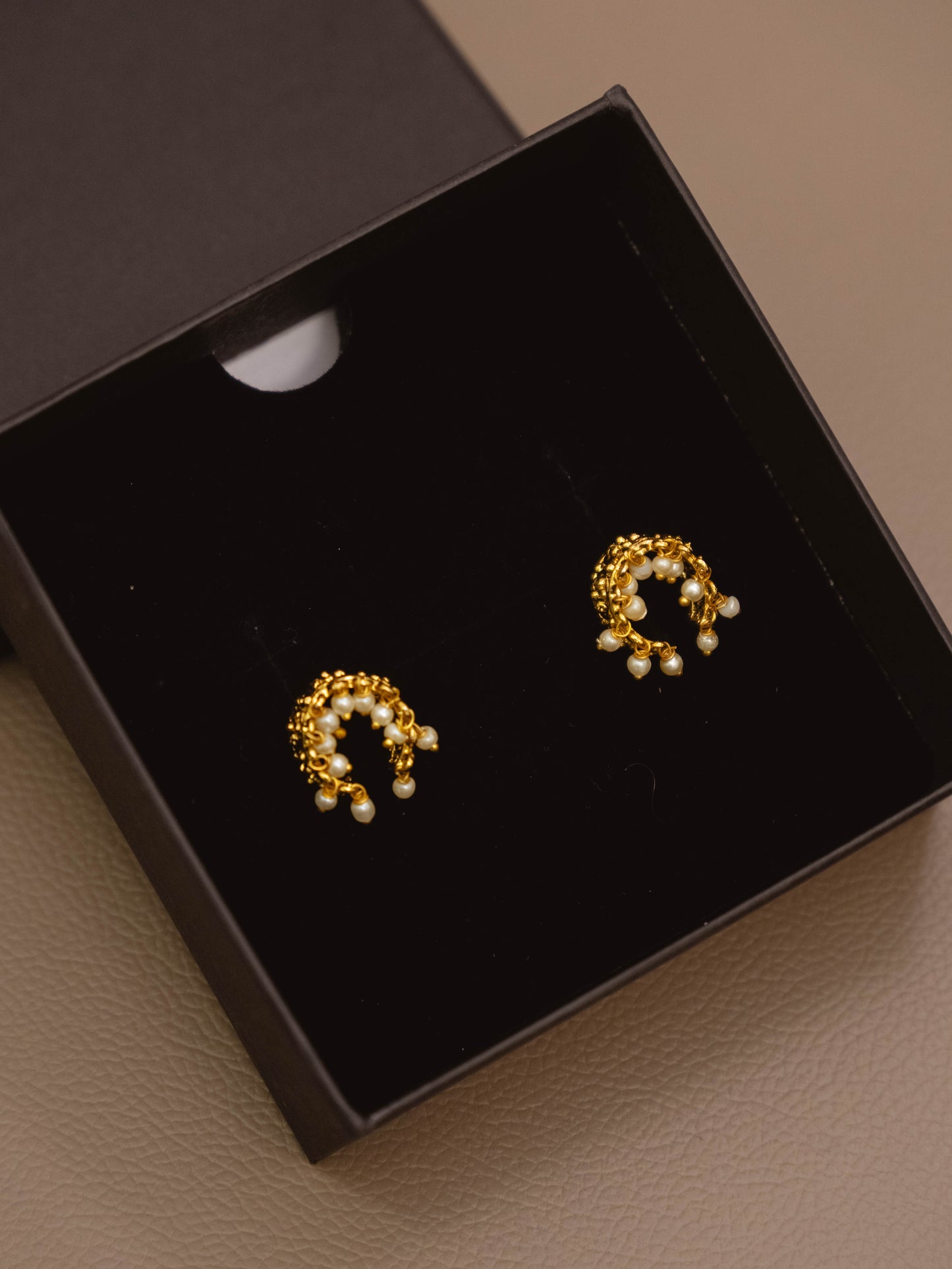 Gold & Pearl Earcuff