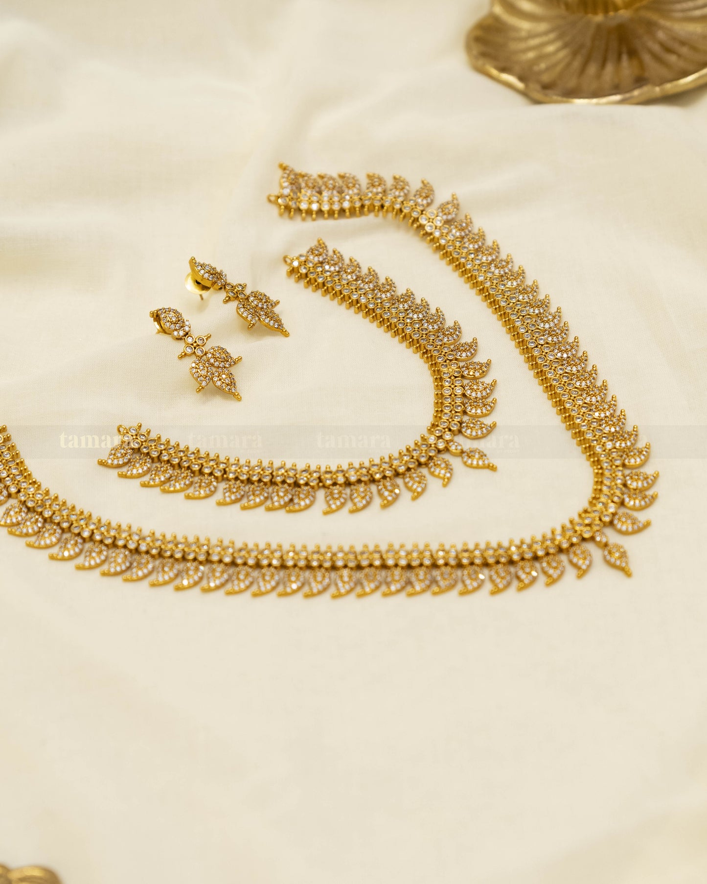 Mango Necklace Combo Set - White