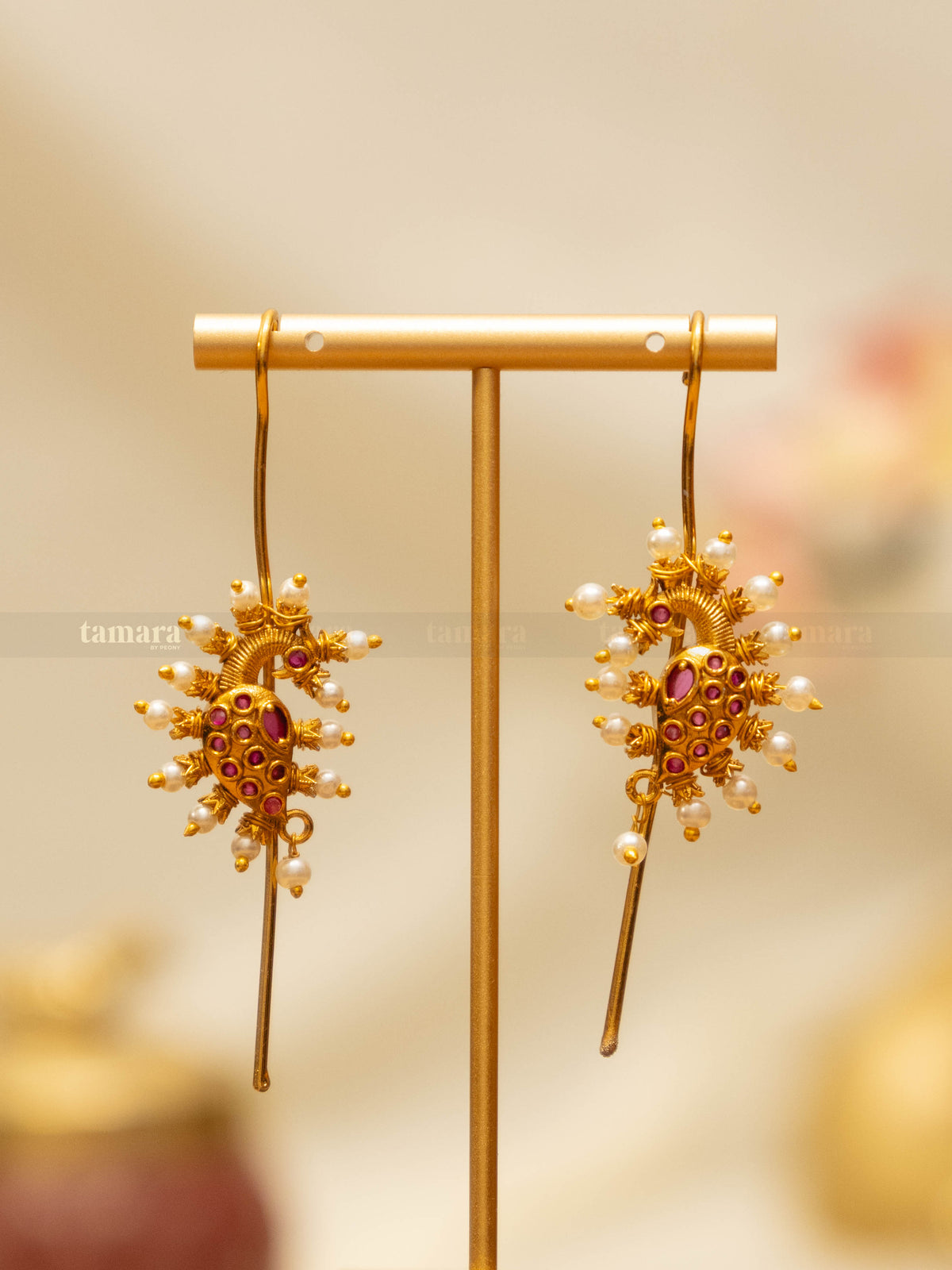 Mayura Pearl Earcuff