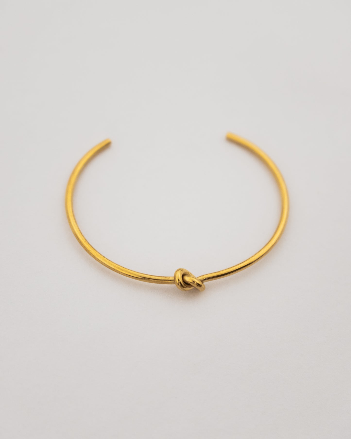 Minimal Knot Cuff