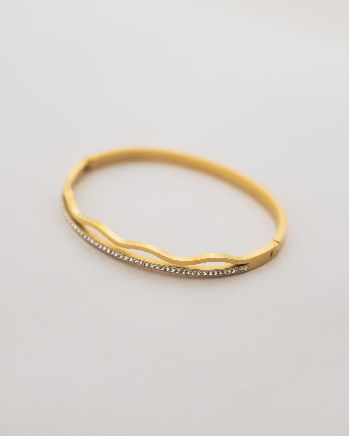 Studded Wavy Bracelet