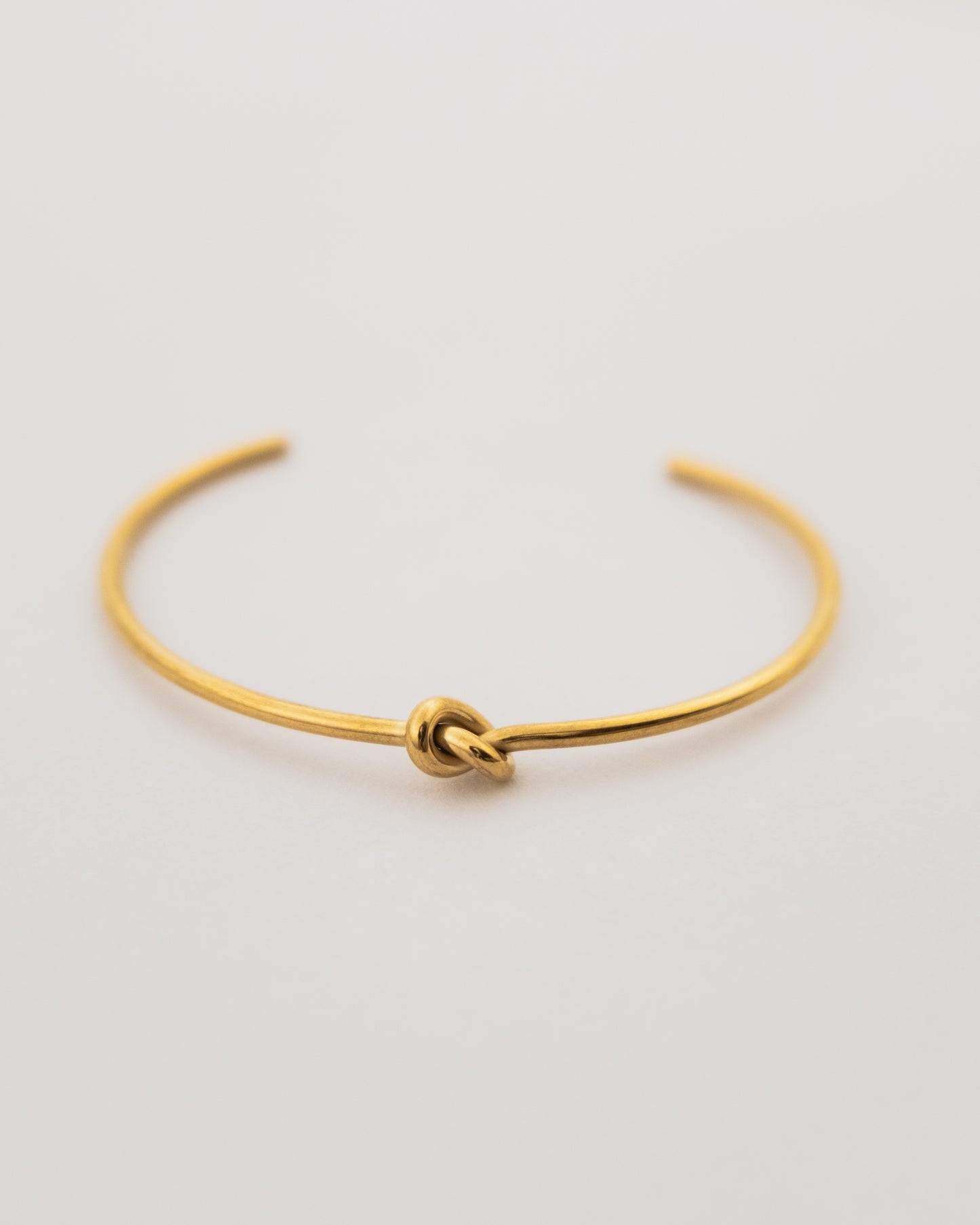 Minimal Knot Cuff