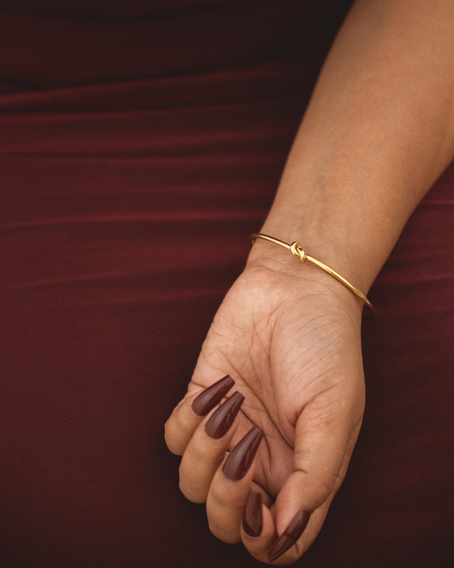 Minimal Knot Cuff