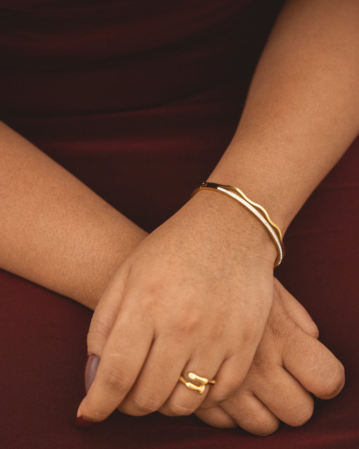 Studded Wavy Bracelet