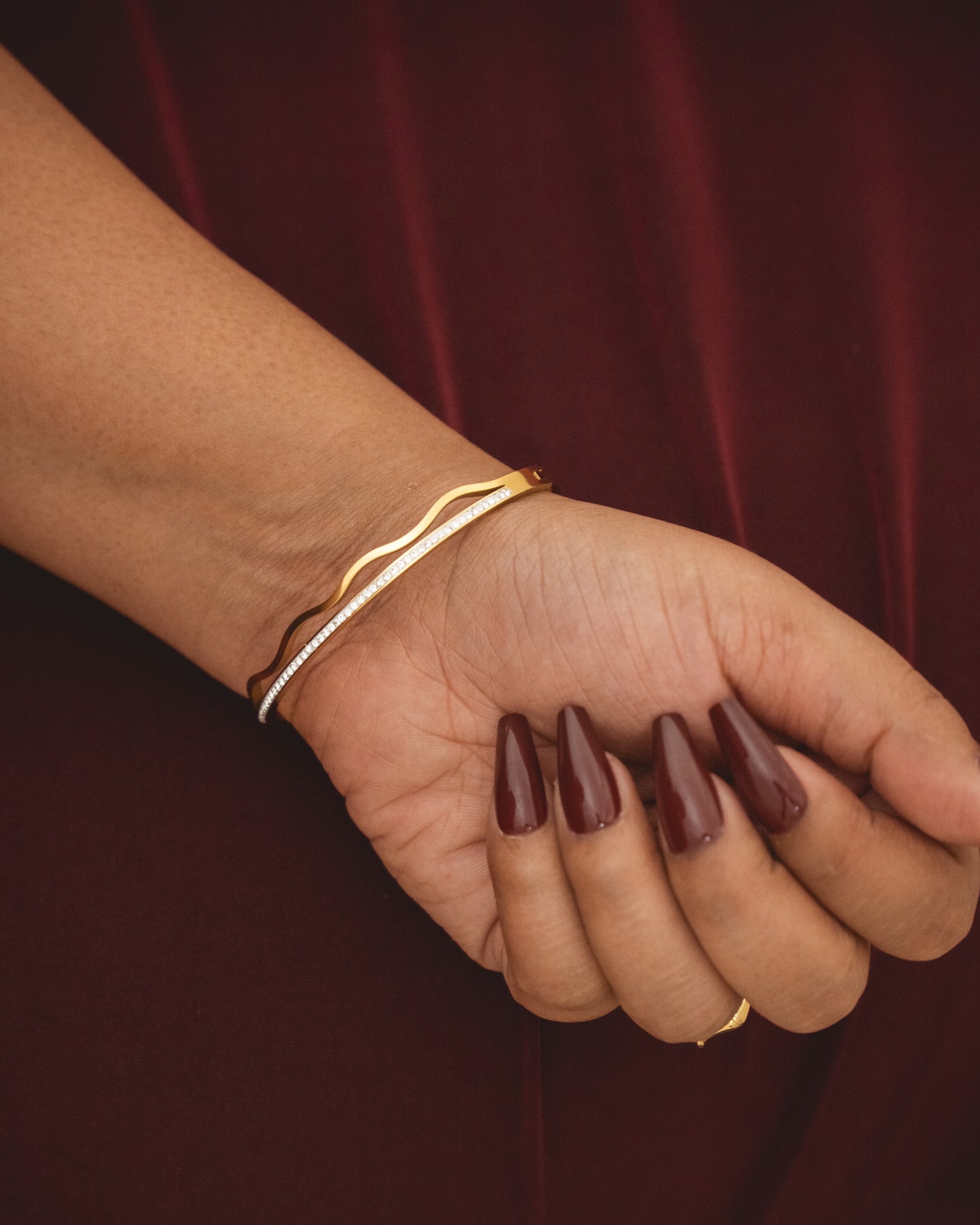 Studded Wavy Bracelet