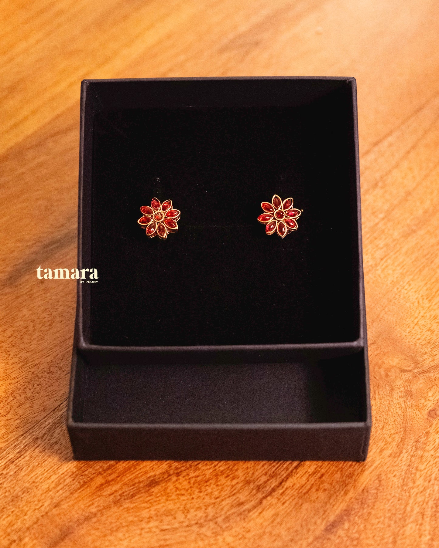 Radiant Petal Necklace Set - Red