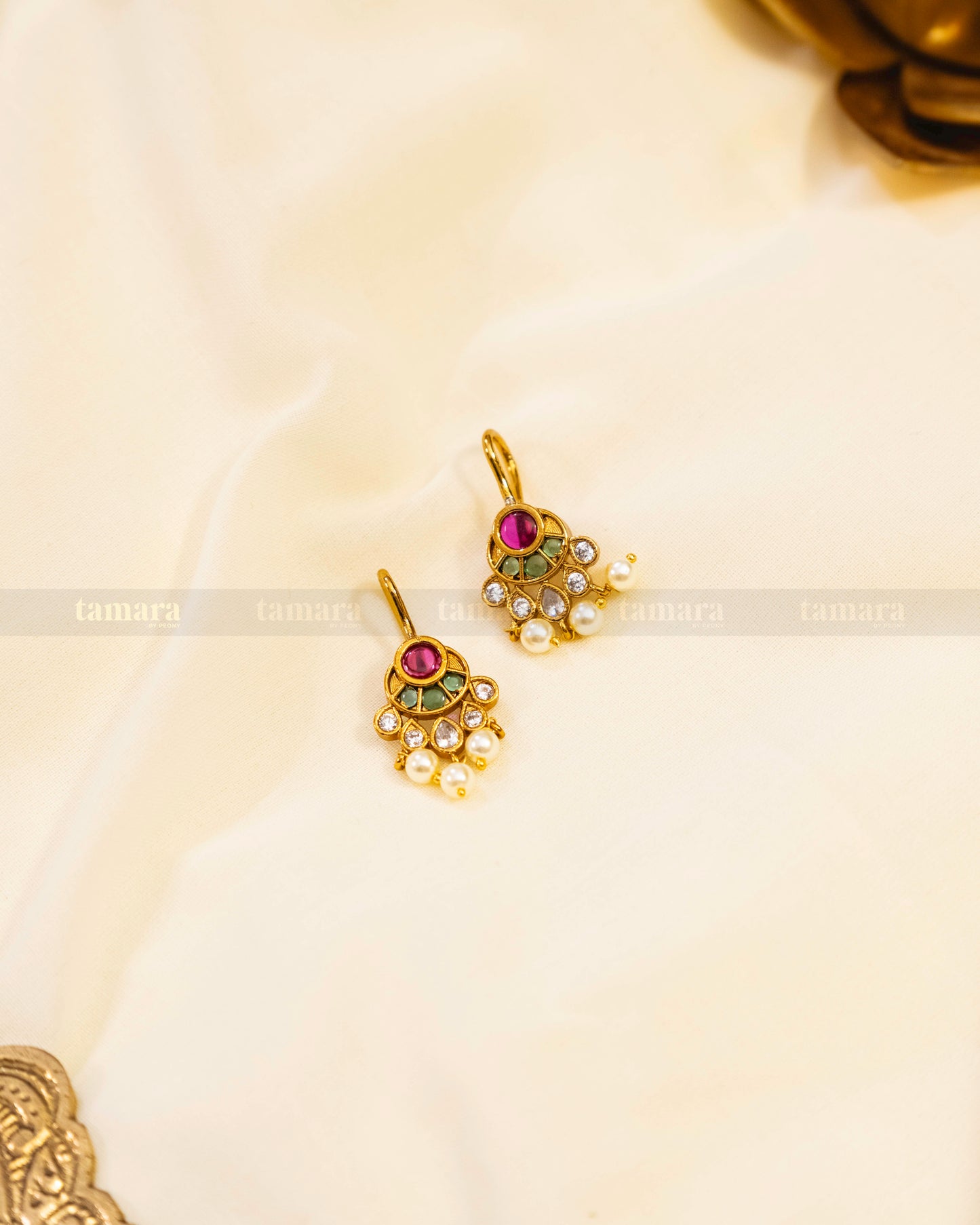 Raga Bugadi Press On Earring
