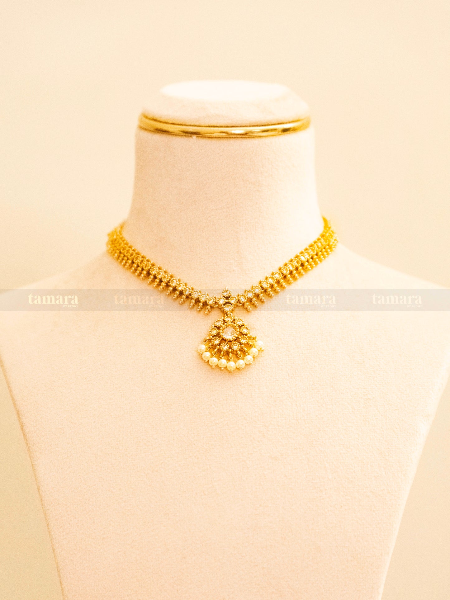 White Stone Attigai Necklace Set