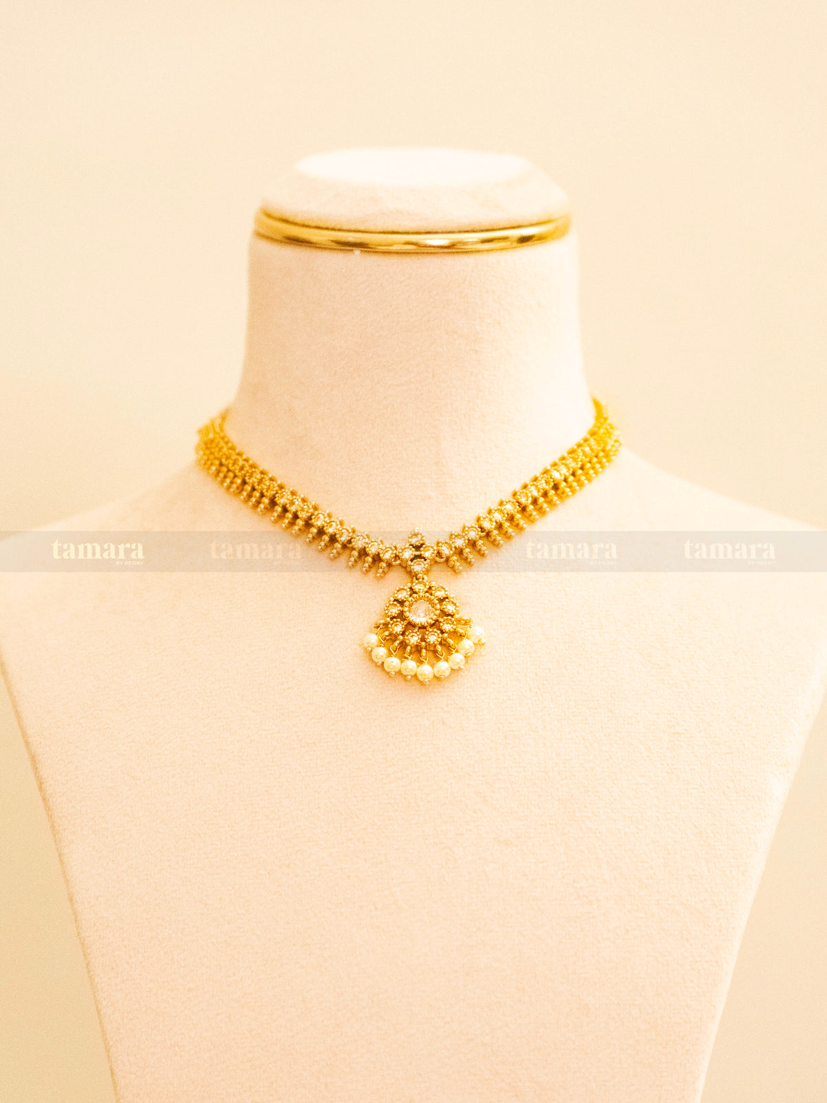 White Stone Attigai Necklace Set