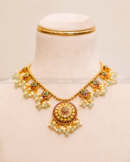Aarvi Kemp Necklace Set