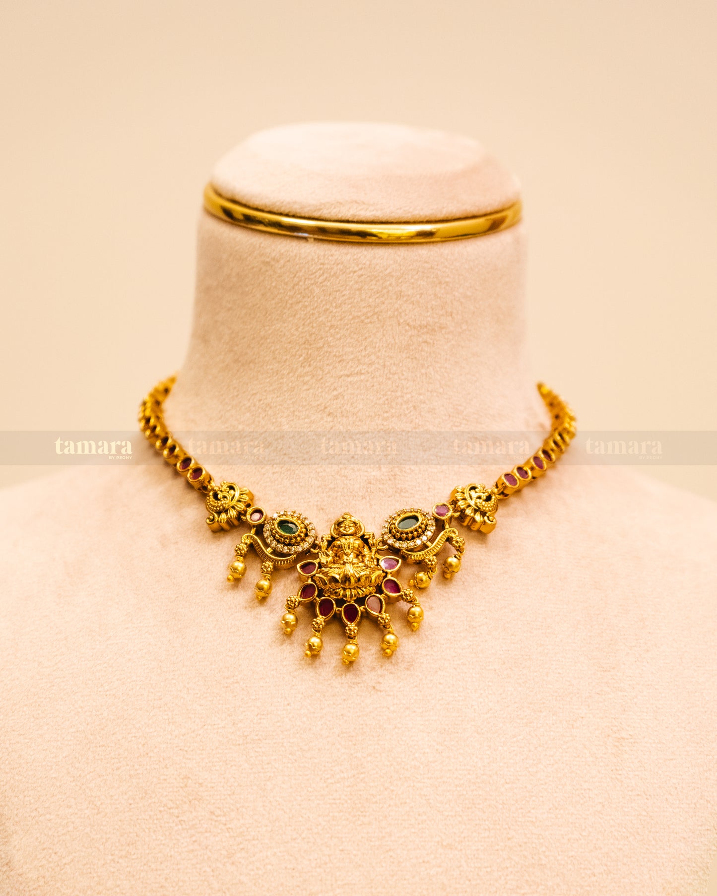Devi Necklace Set