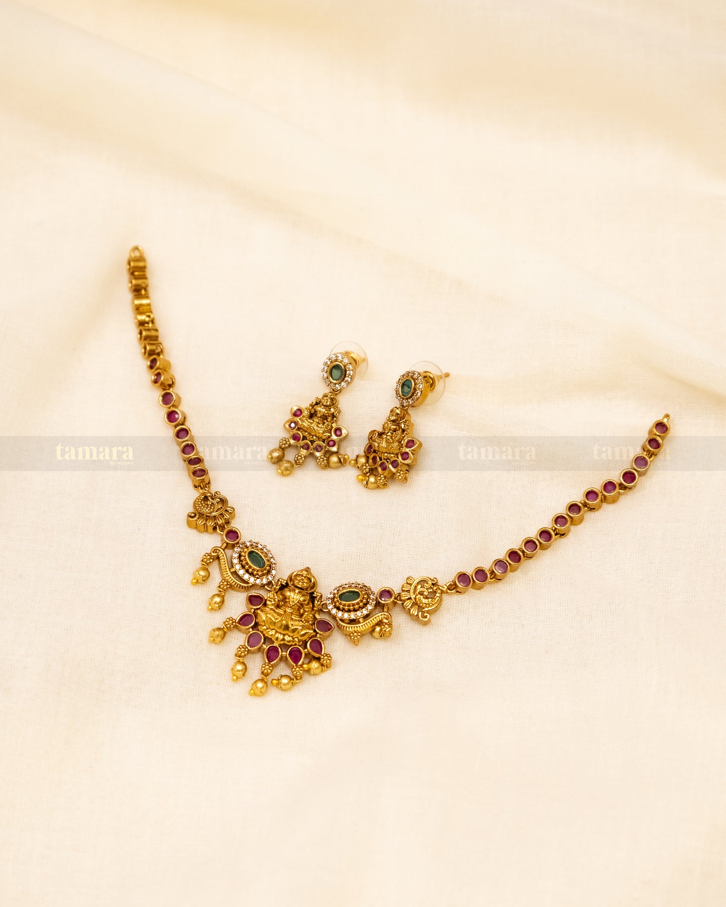 Devi Necklace Set