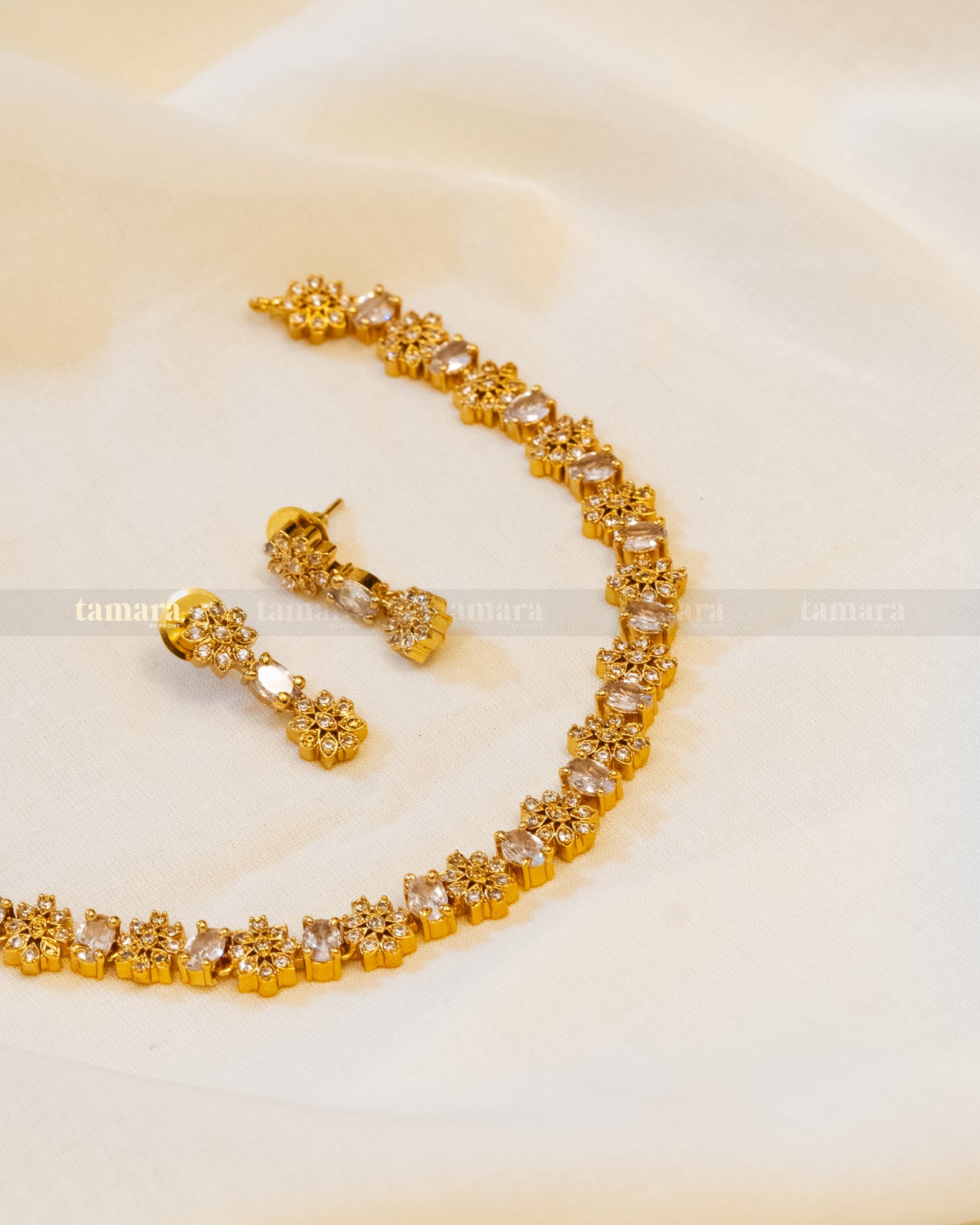 Ivory Bloom Necklace Set