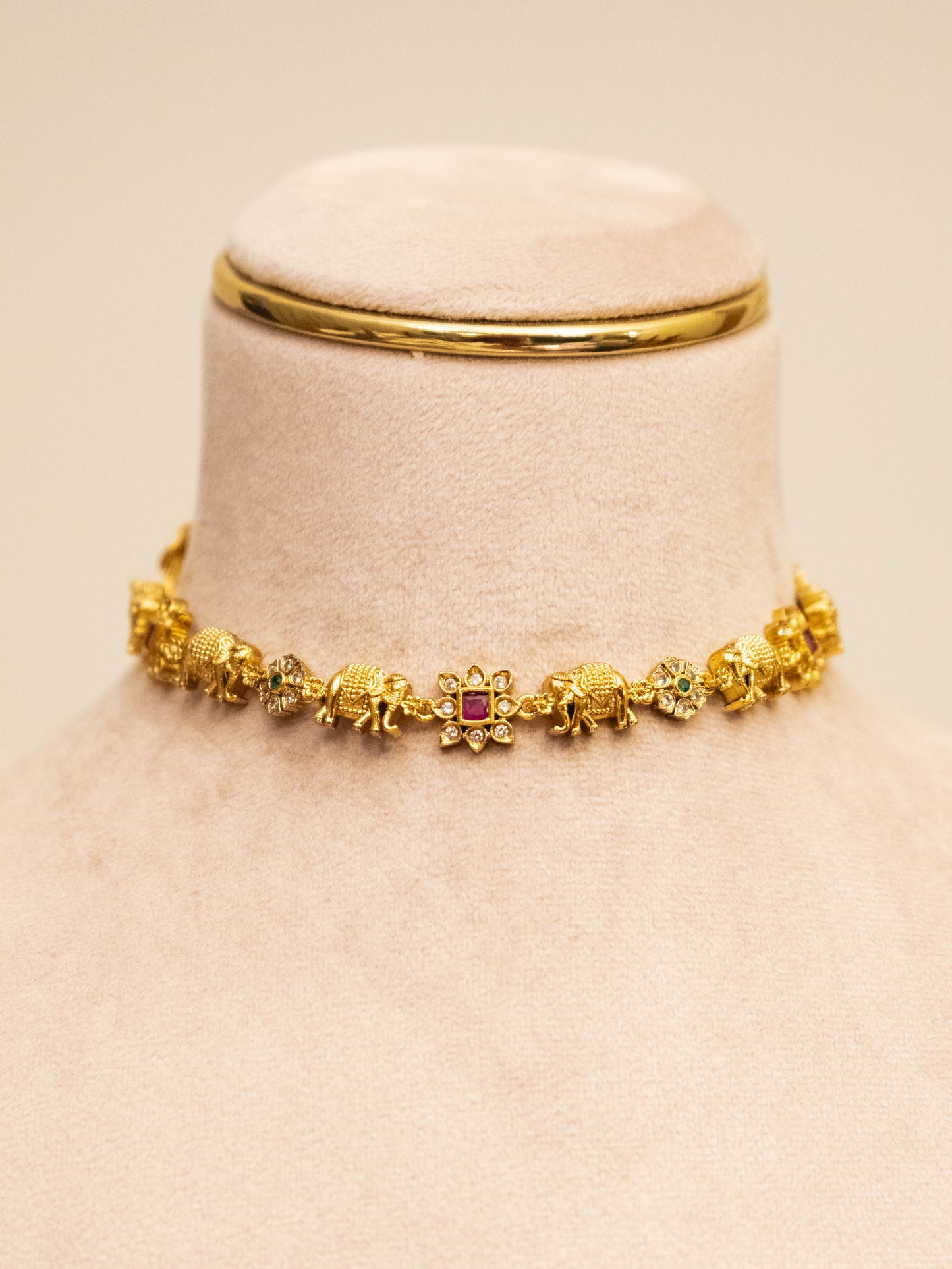 Minimal Hathi Necklace Set