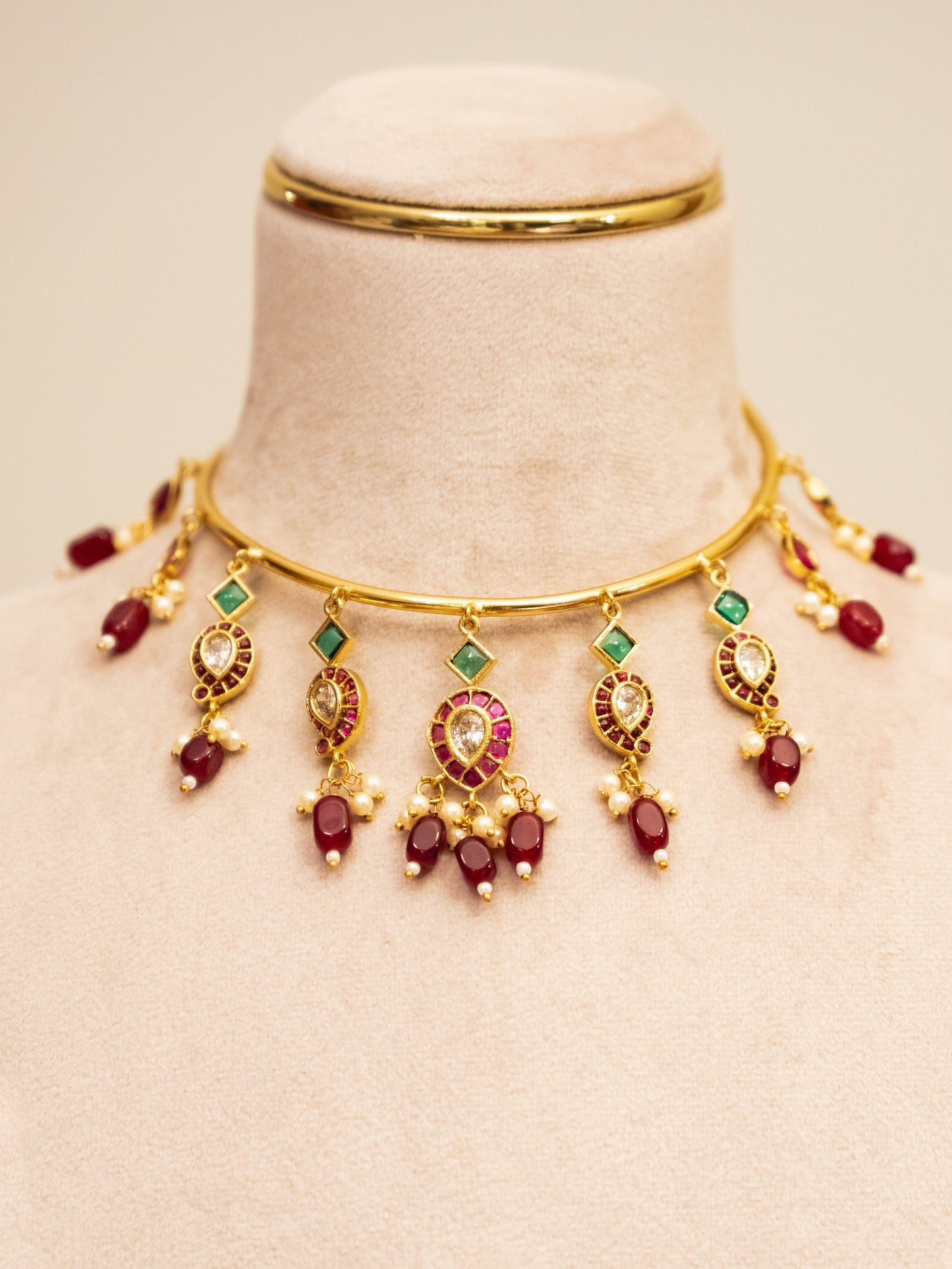 Ruby Kundan Hasli Set