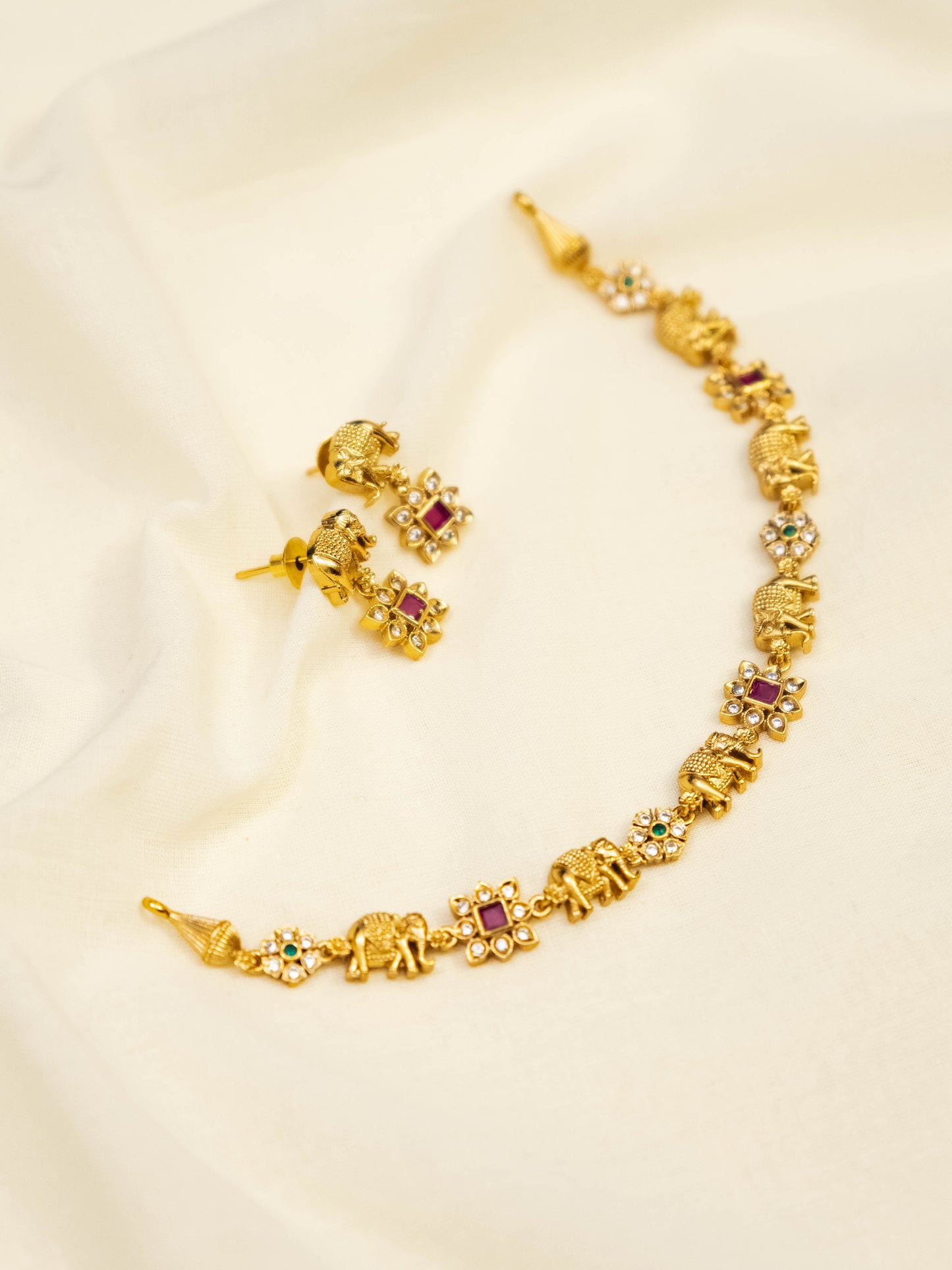 Minimal Hathi Necklace Set