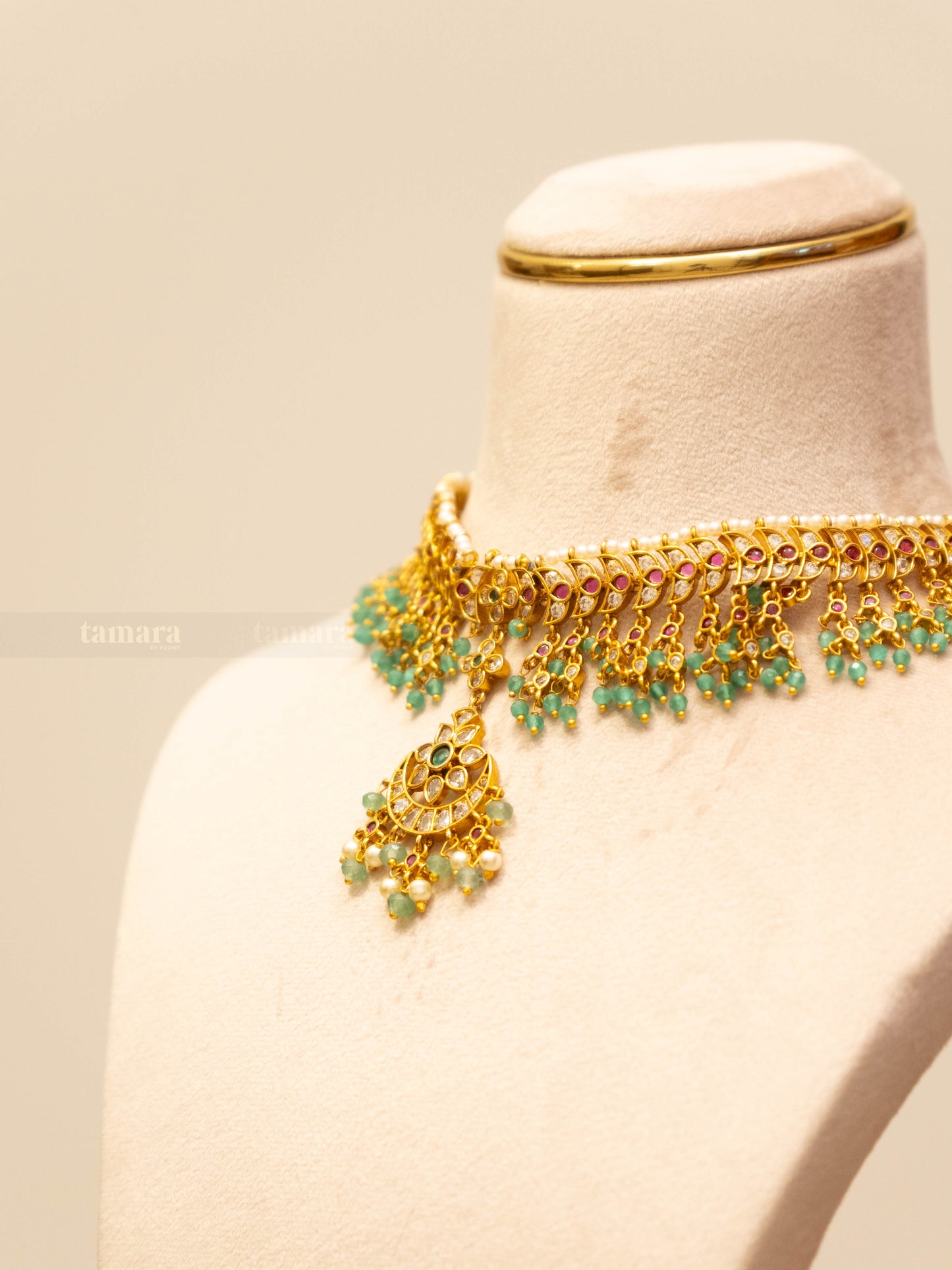 Chand Noor Necklace Set