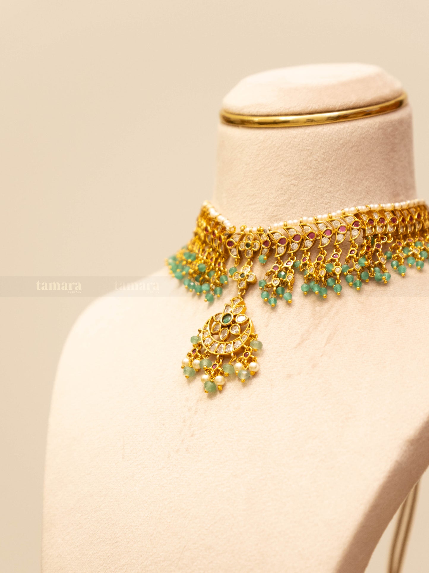 Chand Noor Necklace Set