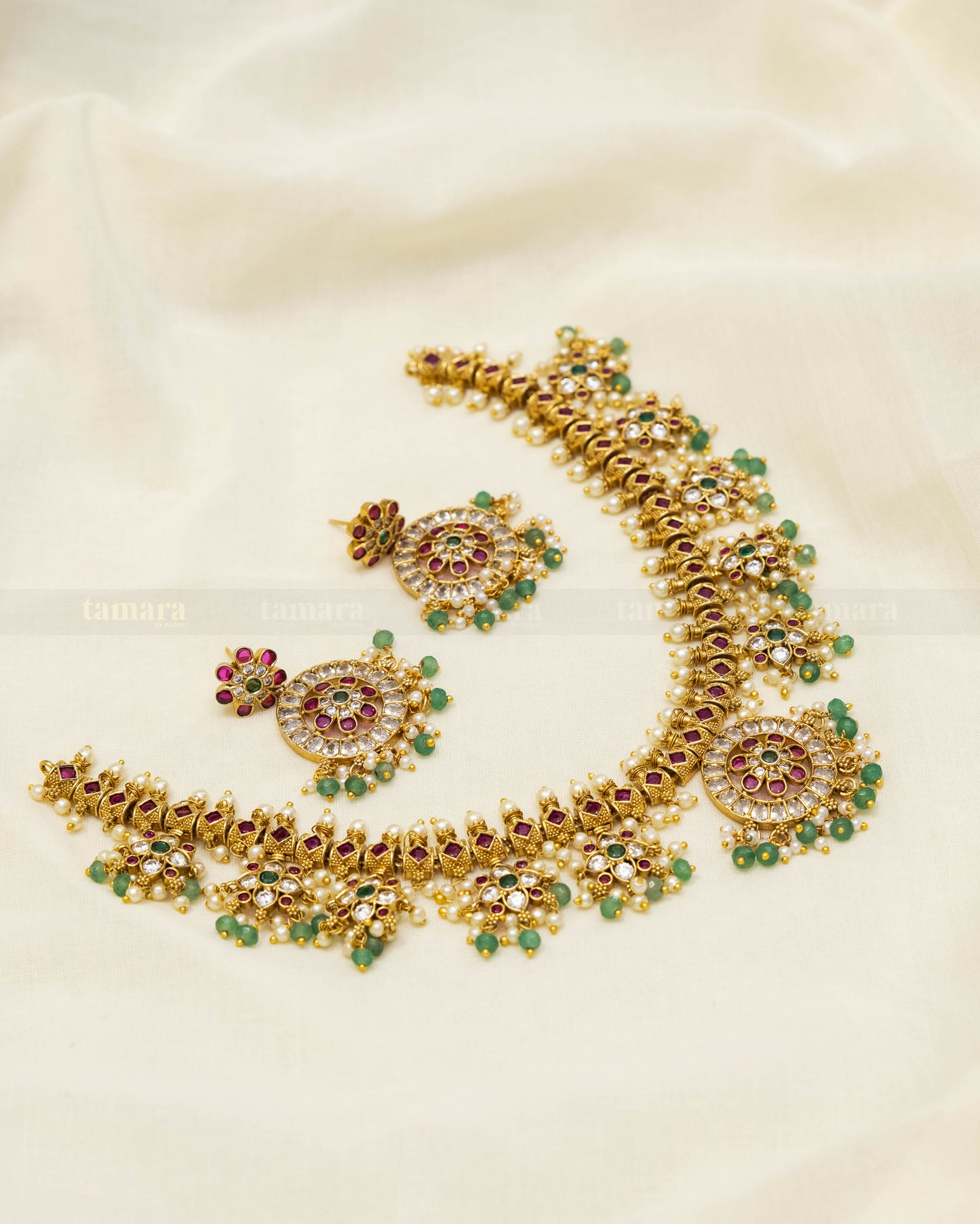 Guttapusulu Necklace Set with Mint Color Beads