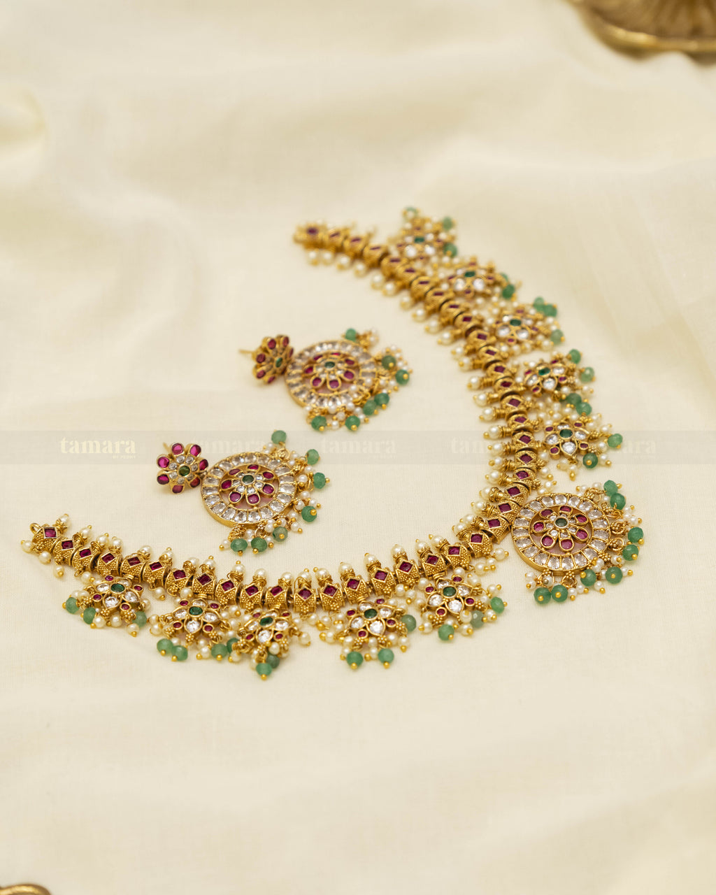 Guttapusulu Necklace Set with Mint Color Beads