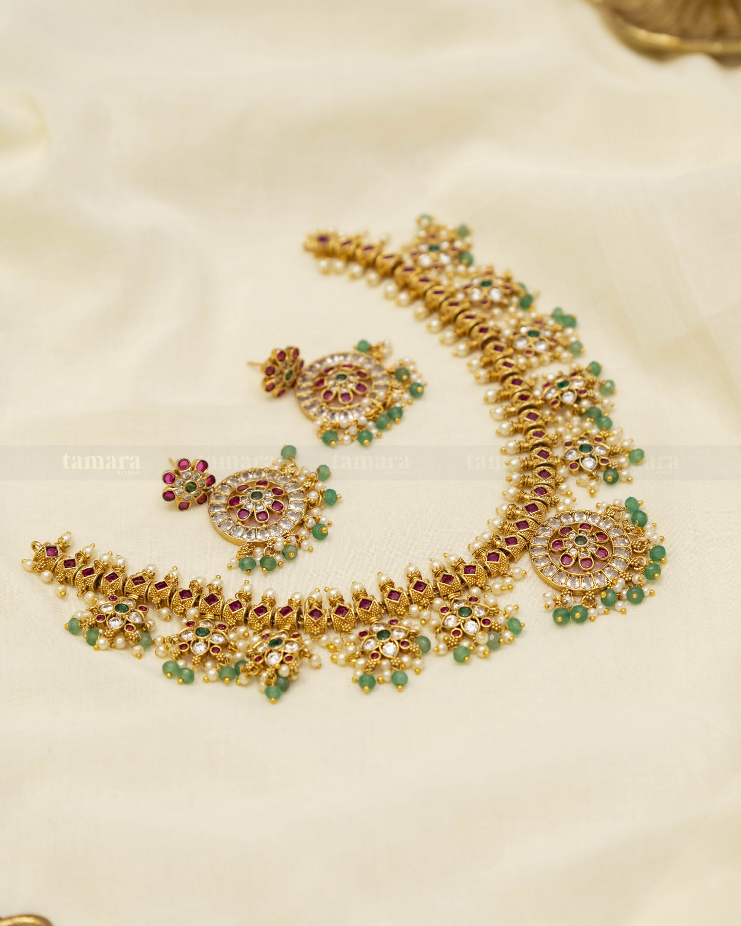 Guttapusulu Necklace Set with Mint Color Beads