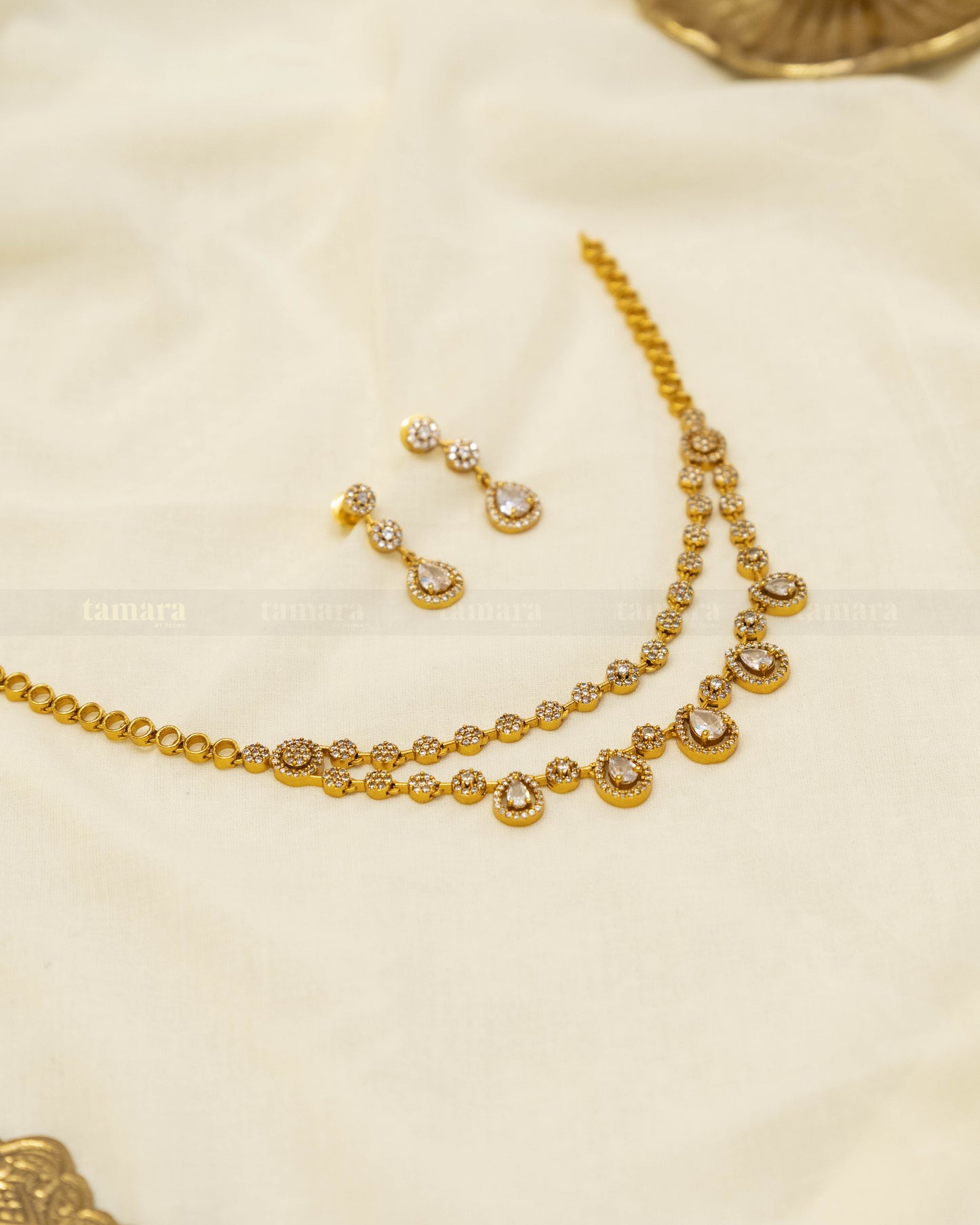 Layered Drop Necklace Set - White