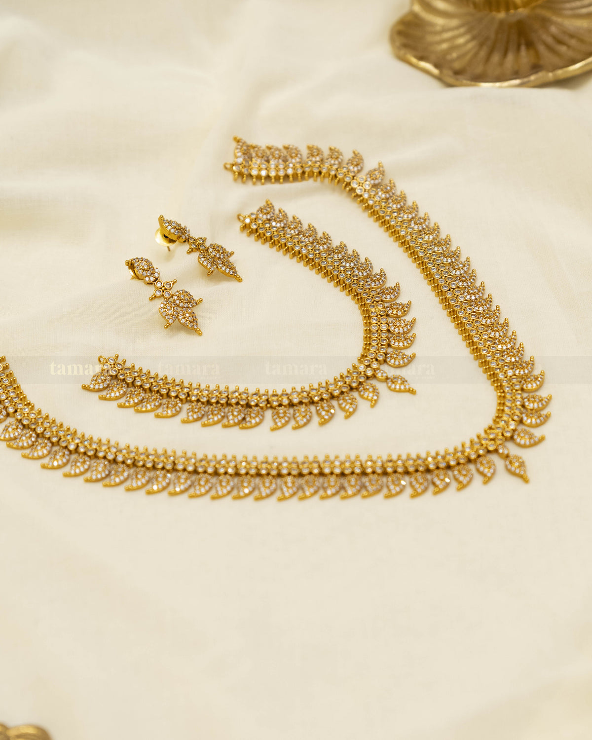 Mango Necklace Combo Set - White