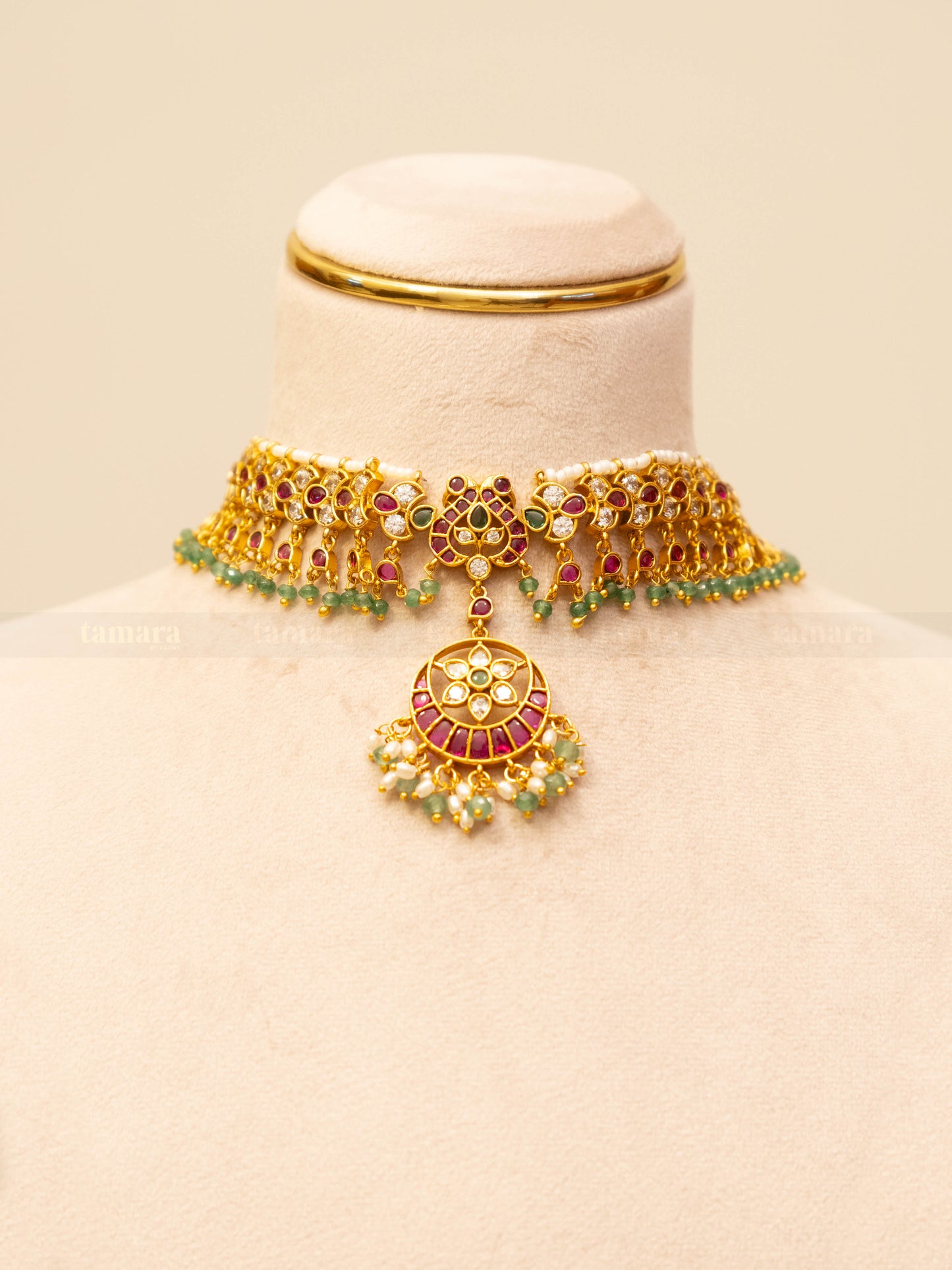 Roshni Necklace Set