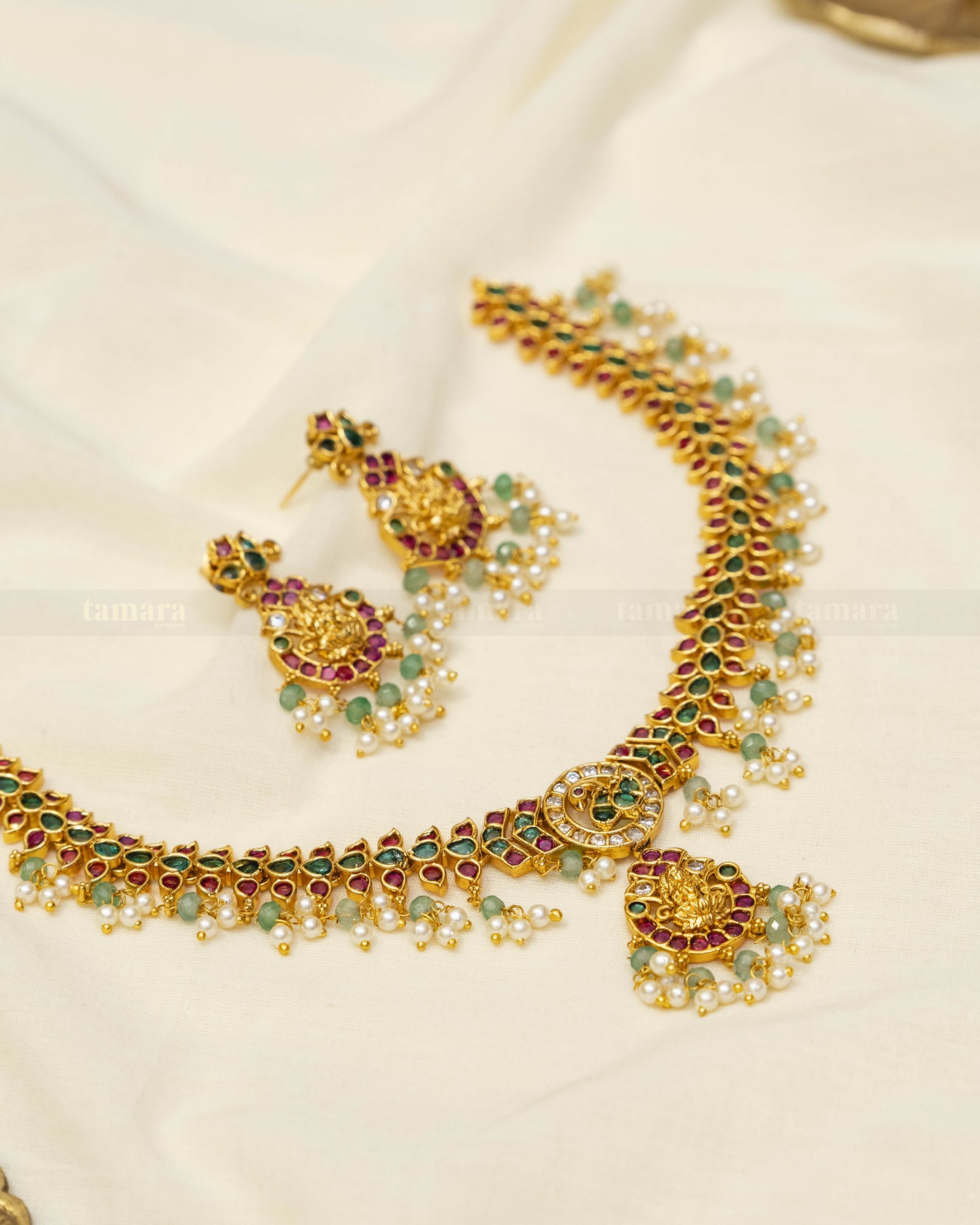 Kemp Petal Necklace Set
