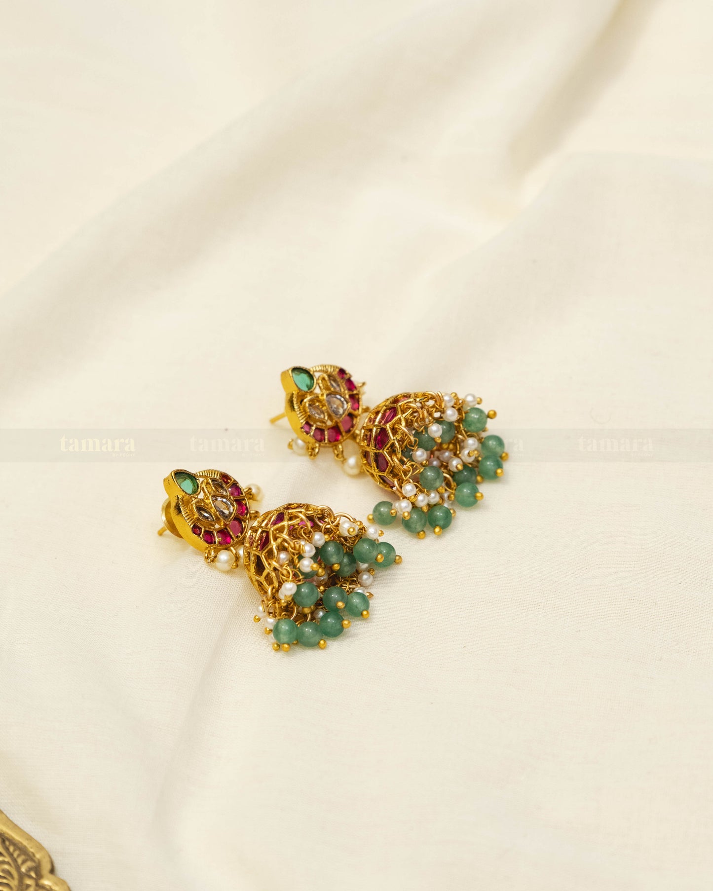 Chand Kemp Jhumka