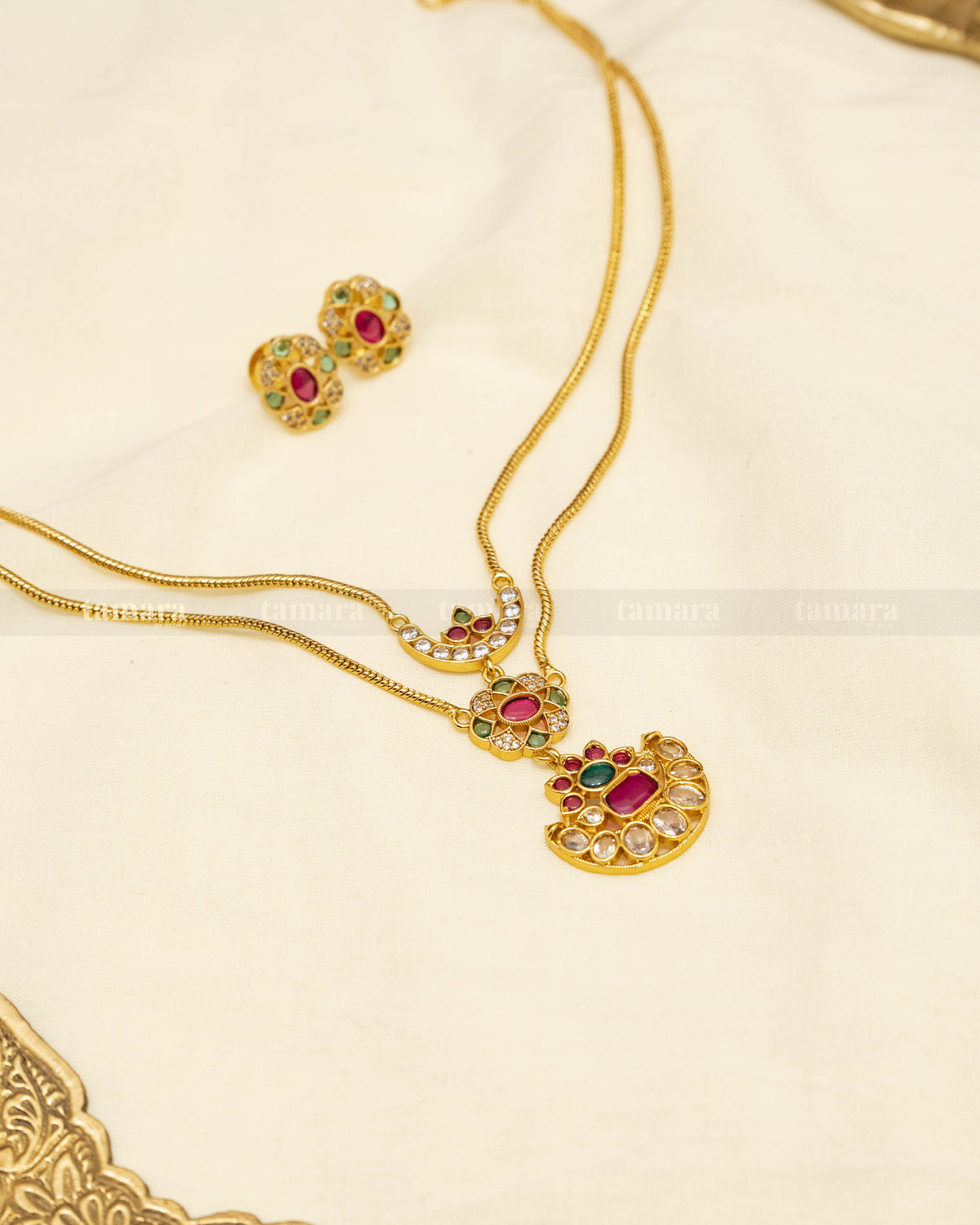 Chandra Layered Kemp Necklace Set