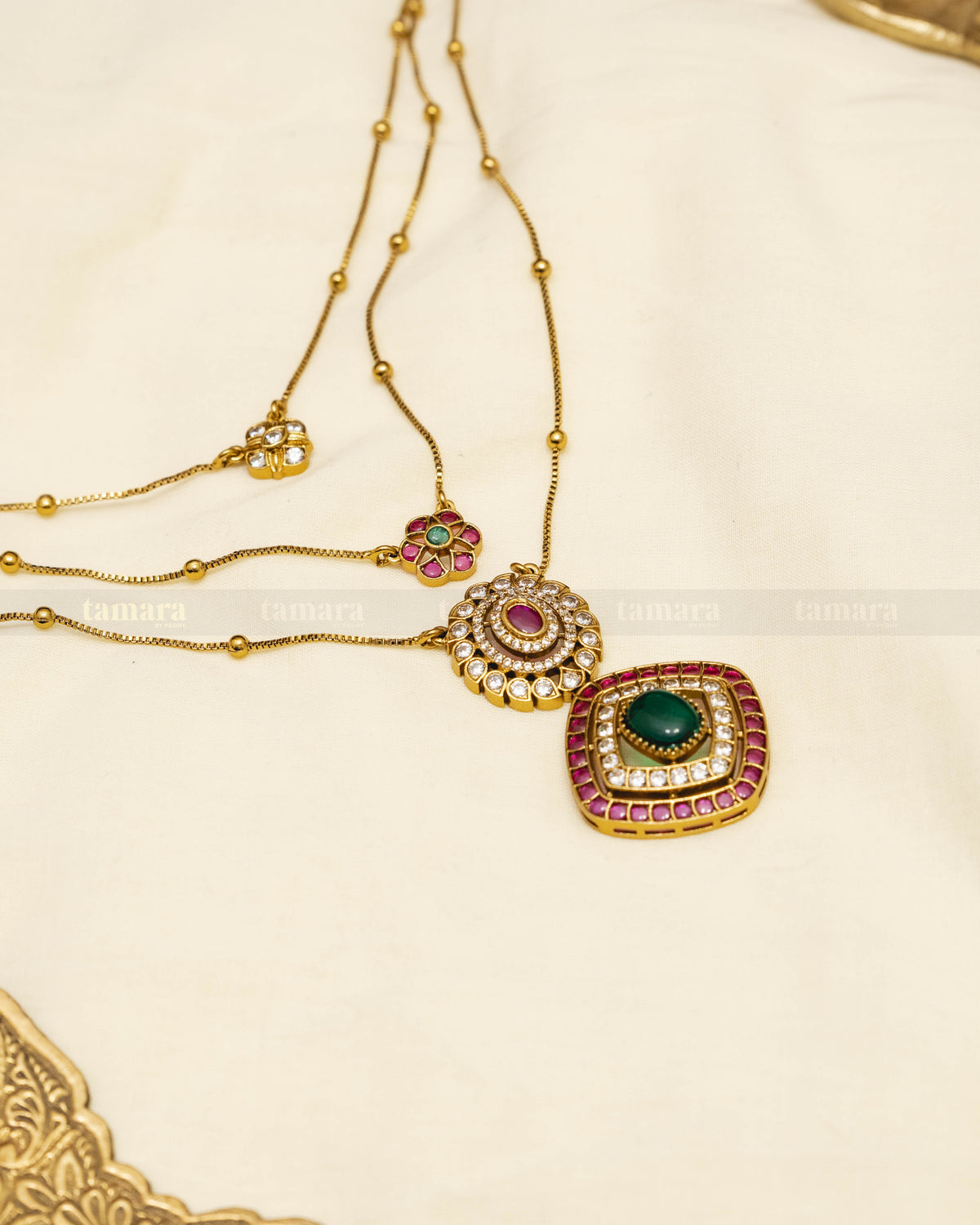 Three-layered Kemp Necklace Set