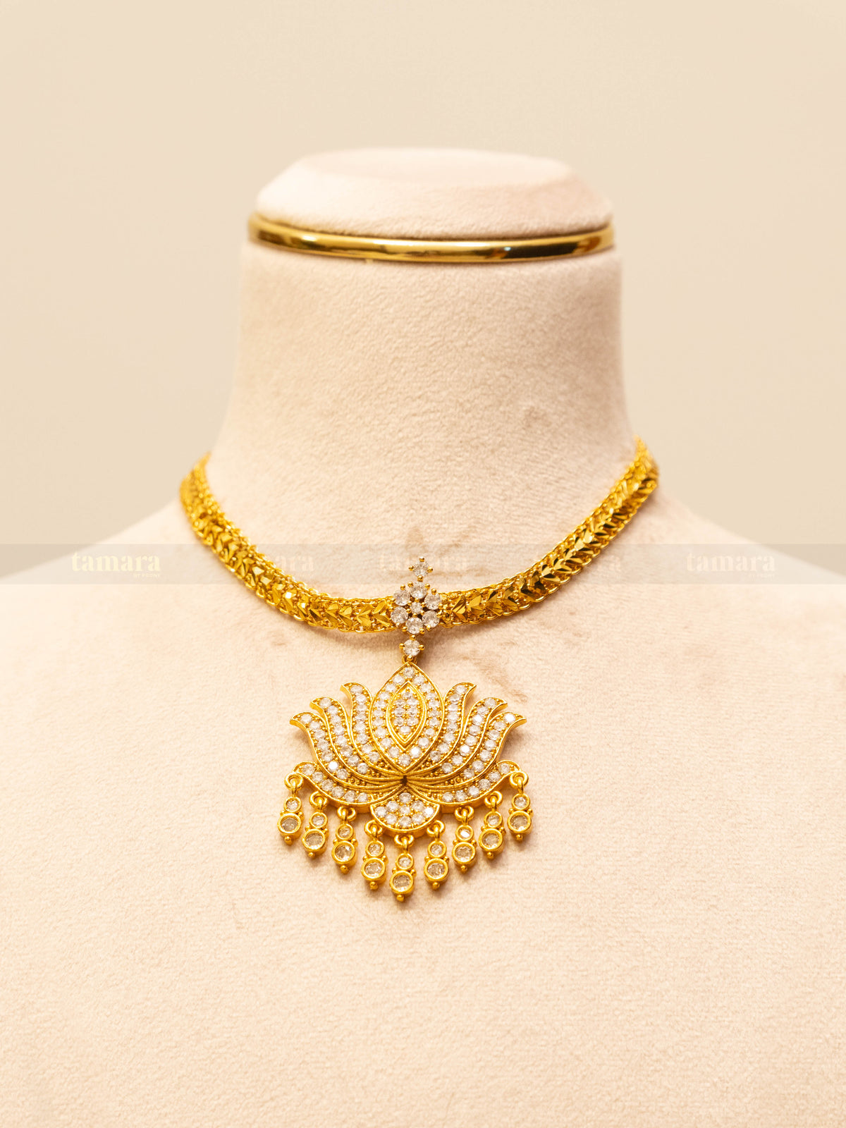 Studded Lotus Necklace Set