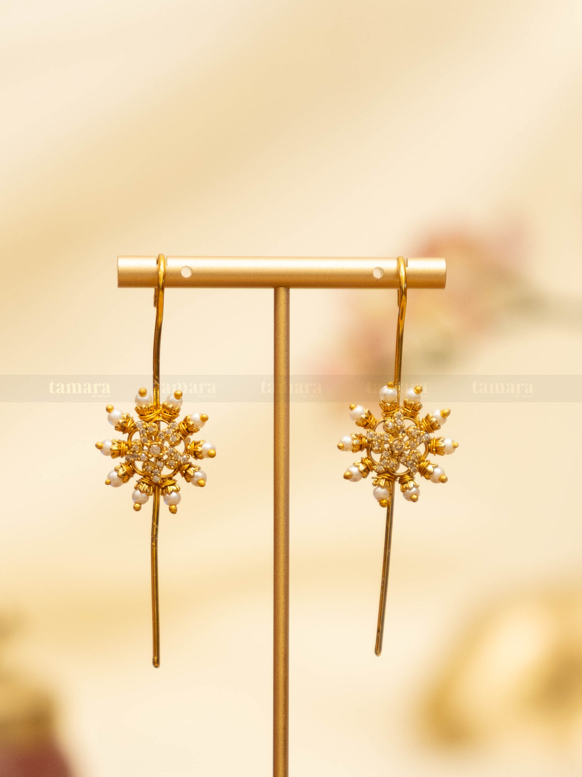 Floral Pearl Earcuff - White
