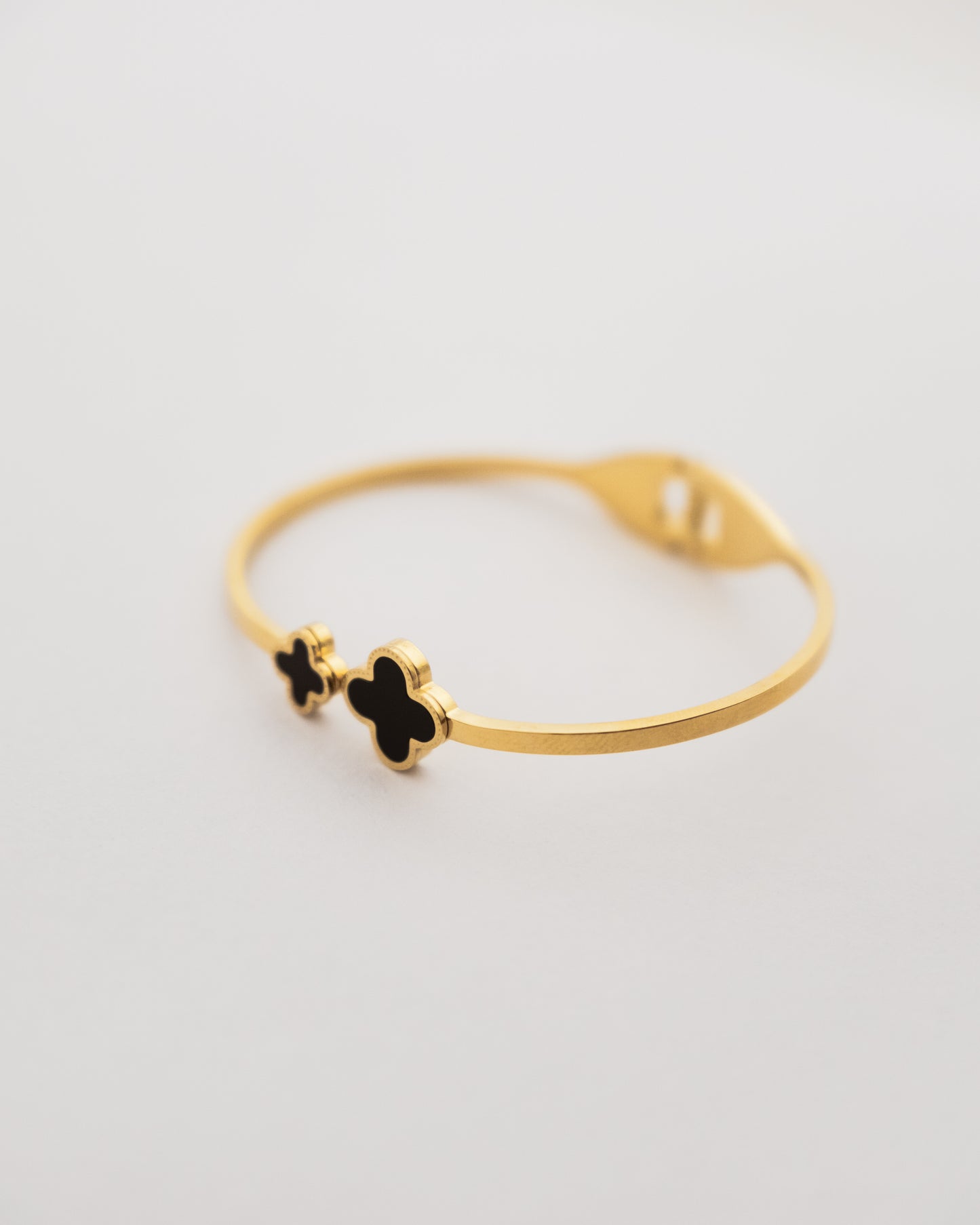 Noir Clover Cuff