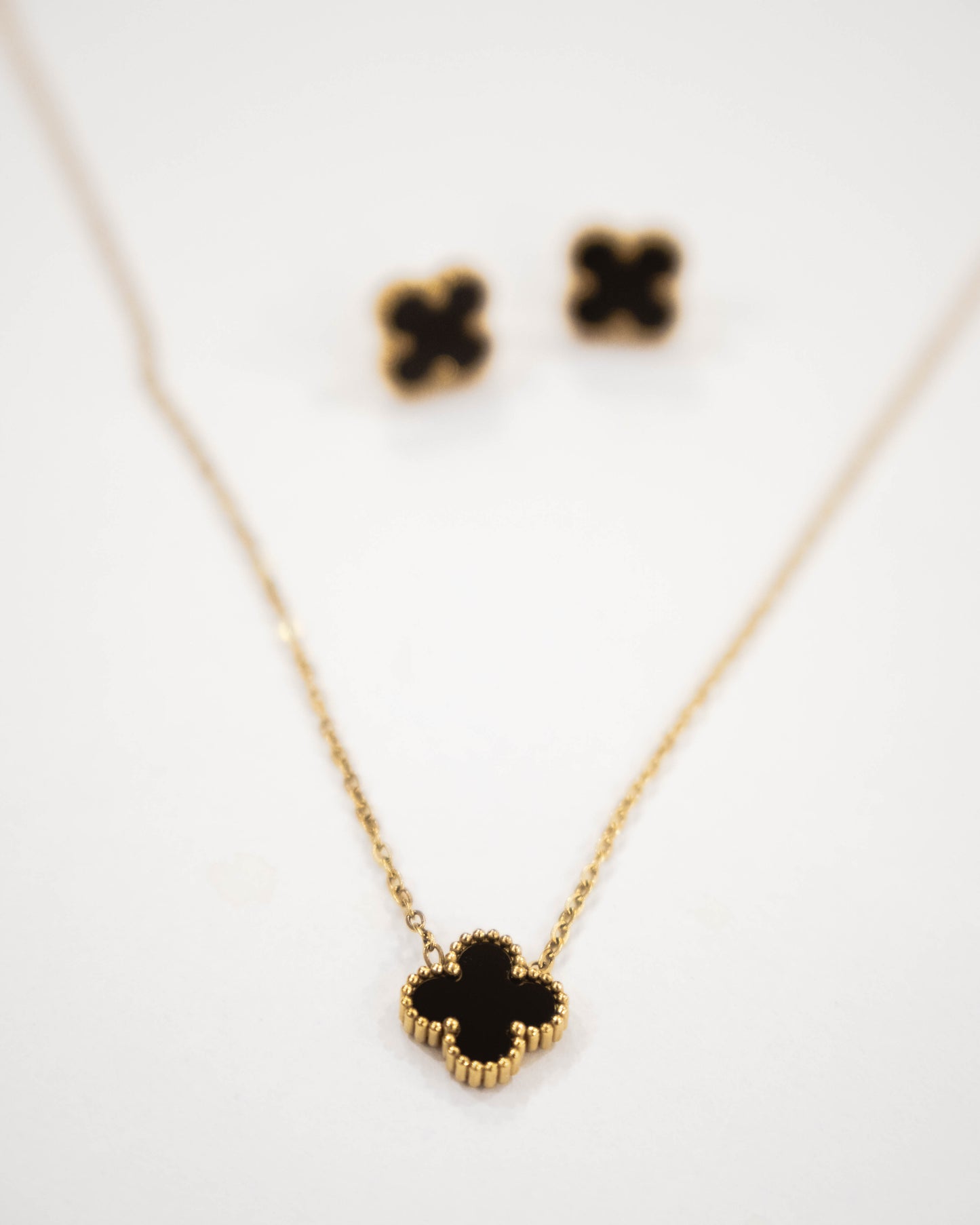 Noir Charm