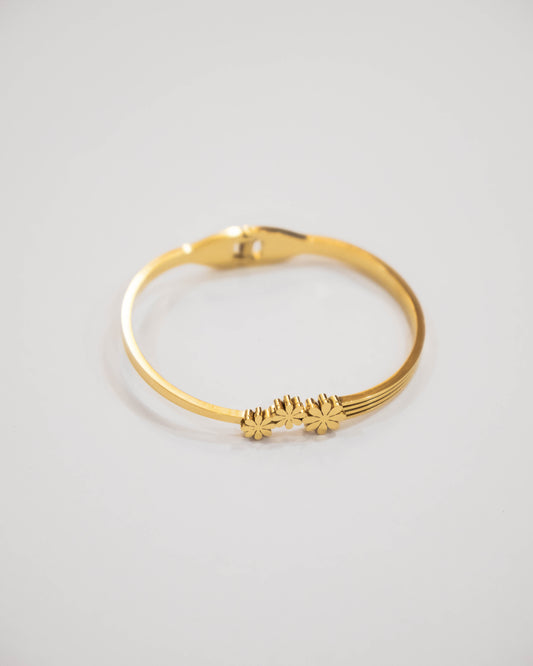 Daisy Trio Cuff