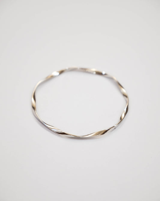 Twisted Loop
